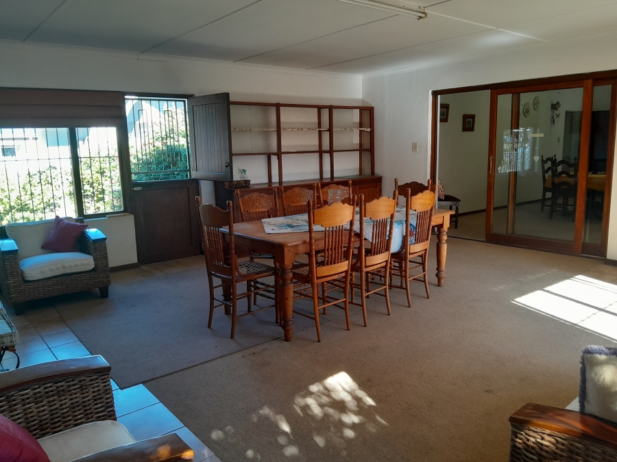 4 Bedroom Property for Sale in Gansbaai Central Western Cape
